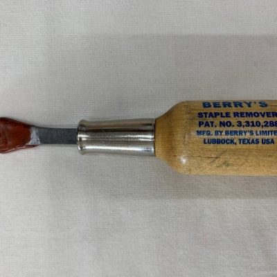 Berry staple Lifter